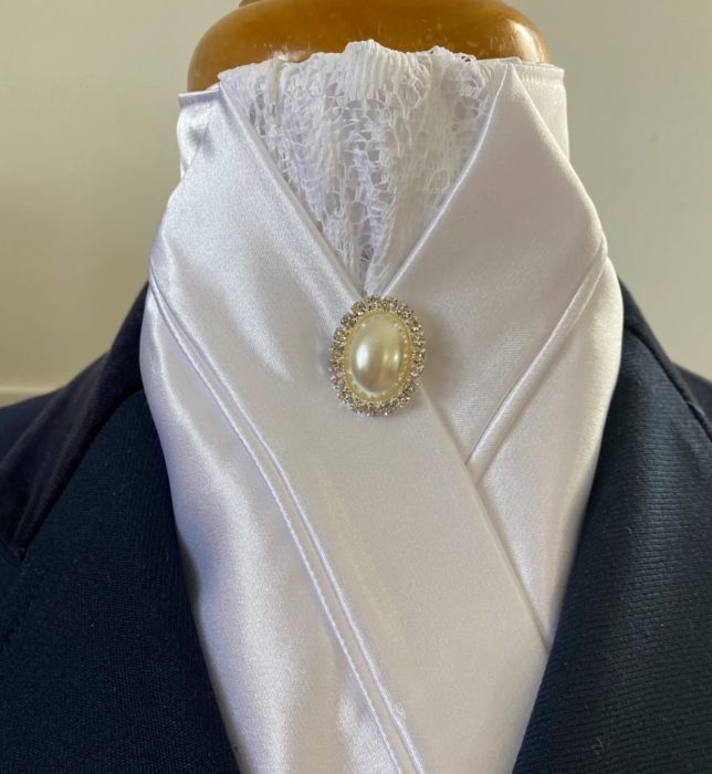 HHD White Satin & Vintage Lace Pretied Stock Tie